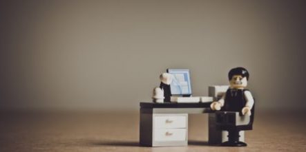 despaired-2261021_1920-450×222