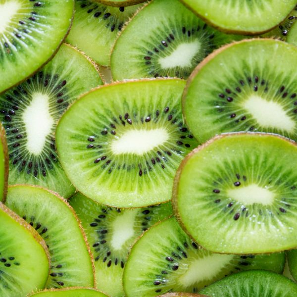 close-up-of-green-kiwi-fruit-slices